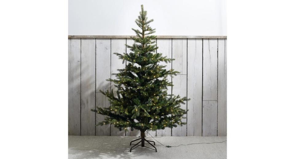 Pre Lit Grand Spruce Christmas Tree – 6ft