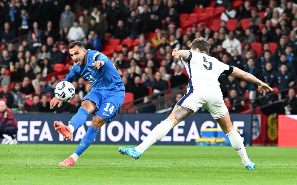 Vangelis Pavlidis shoots towards goal