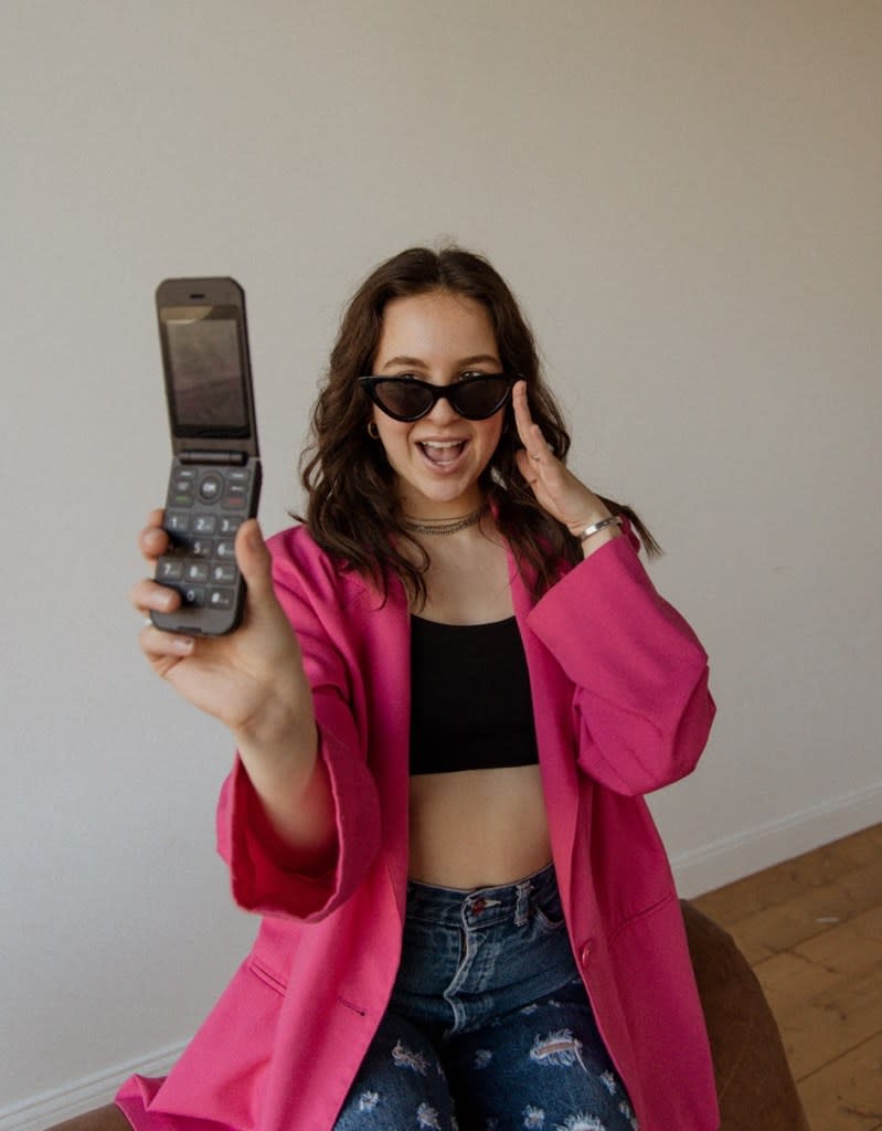 Sammy, 19, bought an AT&T flip phone to fight social media addiction. Courtesy of Sammy K