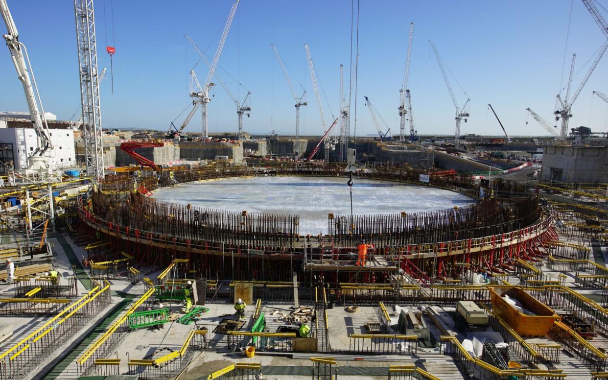 It took three days to pour the concrete of Hinkley Point C power station - BBC