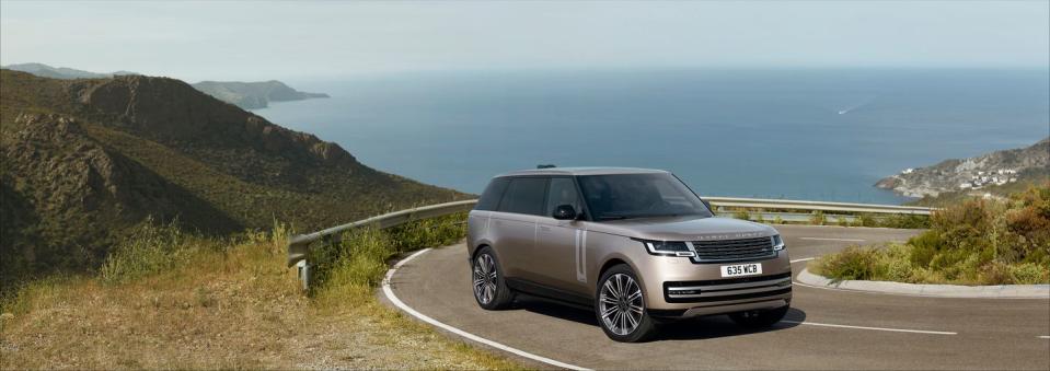 See the 2022 Land Rover Range Rover From Every Angle