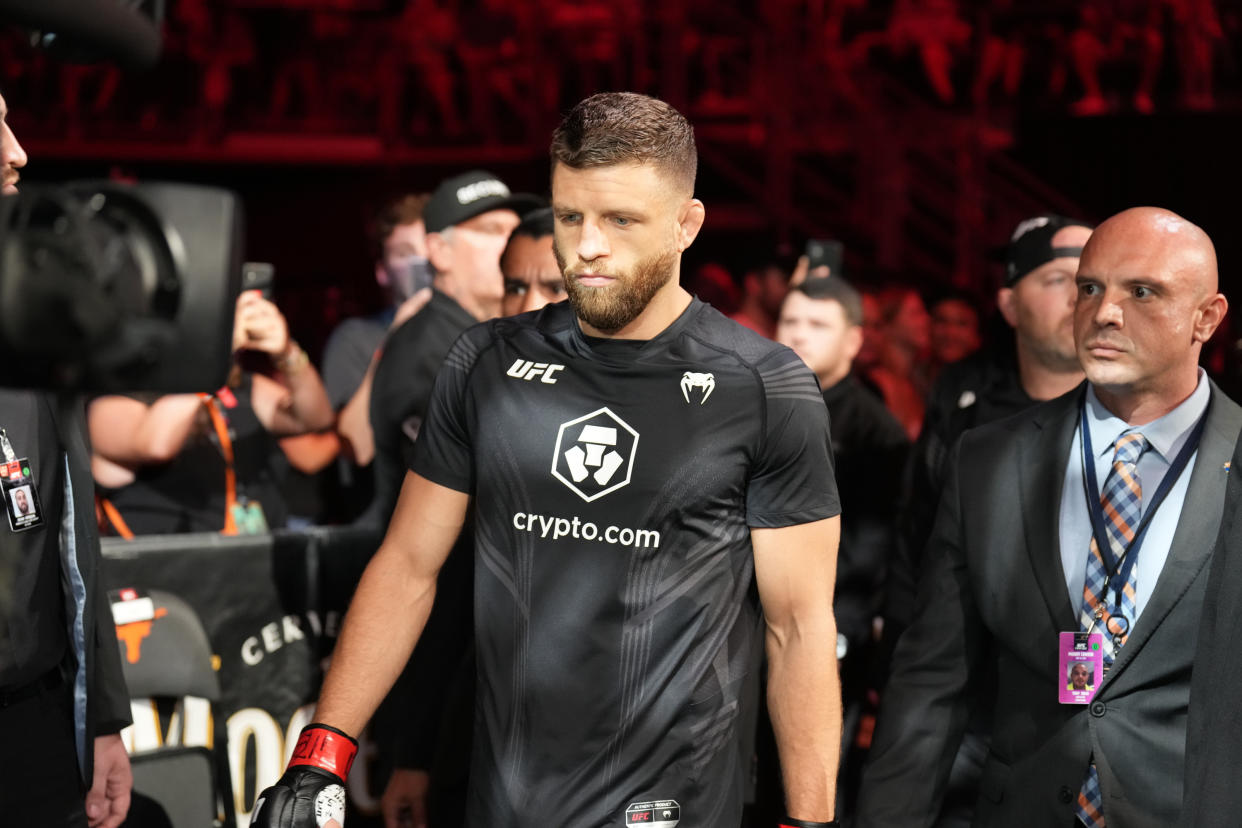 AUSTIN, TX - JUNE 18: Calvin Kattar prepares to fight Josh Emmett in their featherweight bout during the UFC Fight Night: Kattar v Emmett event at June 18, 2022, Moody Center on in Austin, Texas. (Photo by Louis Grasse/PxImages/Icon Sportswire via Getty Images)