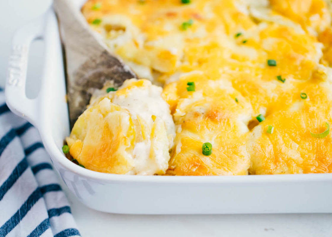 <p>I Heart Naptime</p><p>Definitely making these Scalloped Potatoes for Thanksgiving dinner! SO, so delicious!</p><p><strong>Get the recipe: </strong><a href="https://www.iheartnaptime.net/scalloped-potatoes/" rel="nofollow noopener" target="_blank" data-ylk="slk:Scalloped Potatoes;elm:context_link;itc:0;sec:content-canvas" class="link rapid-noclick-resp">Scalloped Potatoes</a></p>