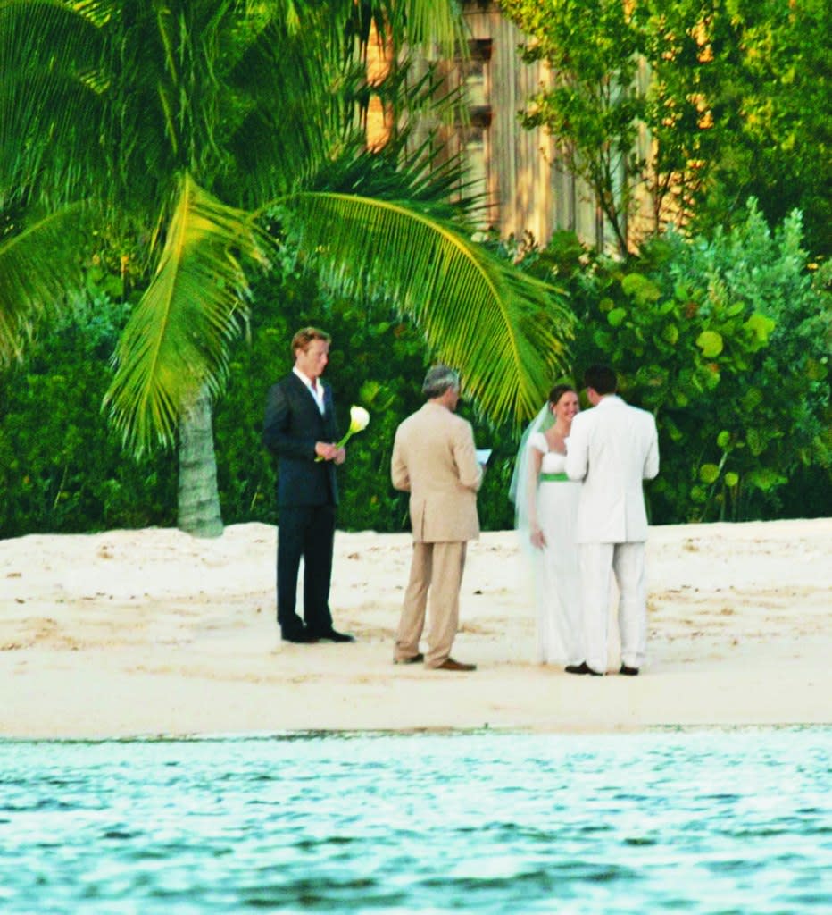 Garner and Affleck married on a Turks and Caicos beach in June 2005. Despite their divorce, she’s remained his rock. Splash News