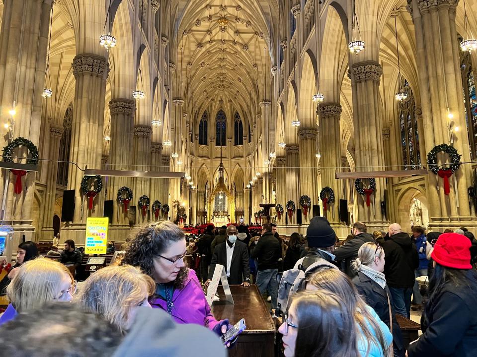 crowds at st patricks cathedral