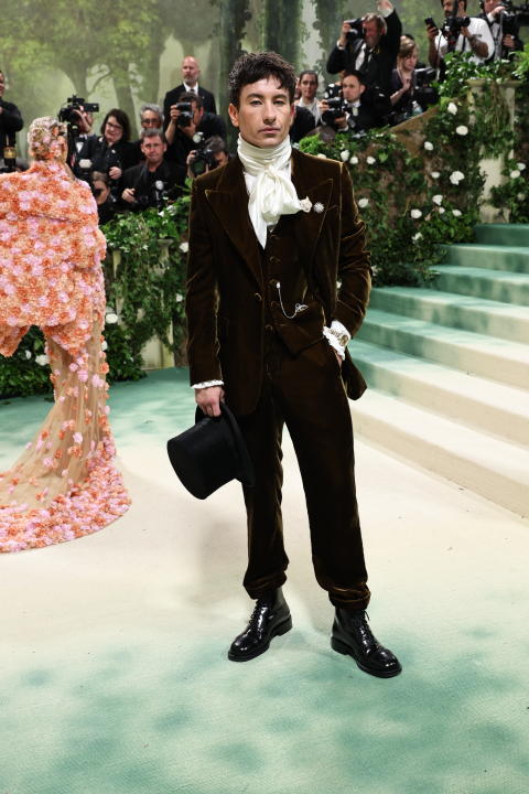 NEW YORK, NEW YORK - MAY 06: Barry Keoghan attends The 2024 Met Gala Celebrating 