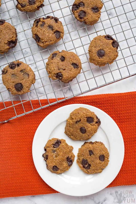 <p>5-Ingredient Peanut Butter Cookies are super simple to make and they are the best peanut butter cookies we’ve ever had! These are a must make! </p><p><strong>Get the recipe: <a href="https://parade.com/1055877/nettiemoore/tiktok-5-ingredient-peanut-butter-chocolate-chip-cookies-recipe/" rel="nofollow noopener" target="_blank" data-ylk="slk:5-Ingredient Peanut Butter Chocolate Chip Cookies;elm:context_link;itc:0;sec:content-canvas" class="link ">5-Ingredient Peanut Butter Chocolate Chip Cookies </a></strong></p>