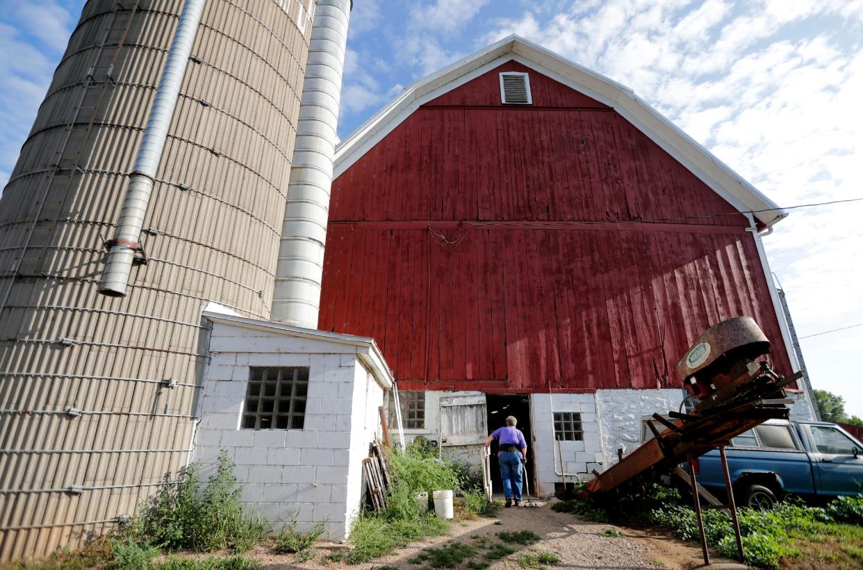 It might be tougher to get financial aid for Wisconsin students from farming families after new rules go into effect for 2024-25 school year.