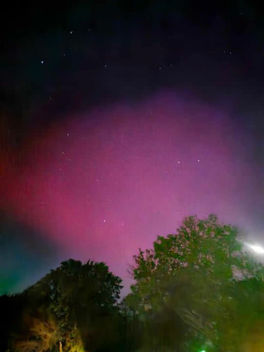 View of the northern lights from Osawatomie, Kansas. Courtesy: Mitchell Joles