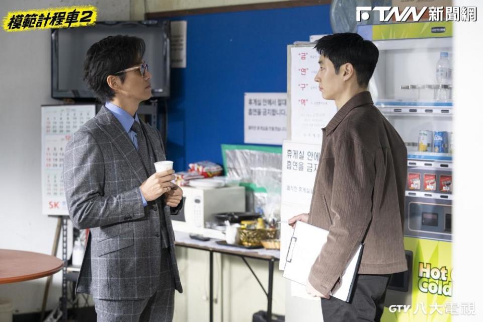 南宮珉以《千元律師》角色現身《模範計程車2》。（圖／八大電視提供）
