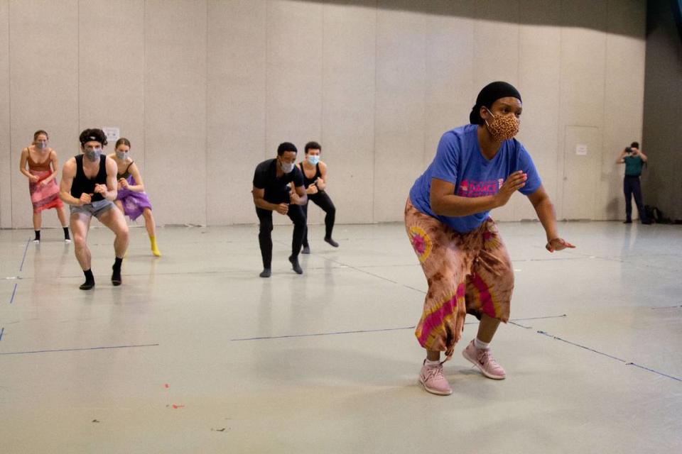 Choreographer and Charlotte Ballet Director of Education and Community Engagement, Bianca Bonner, in rehearsal with Charlotte Ballet dancers for her work commissioned for “Innovative: Direct from the LAB.” The show combines Charlotte Ballet’s popular Innovative Works and Choreographic Lab programs.