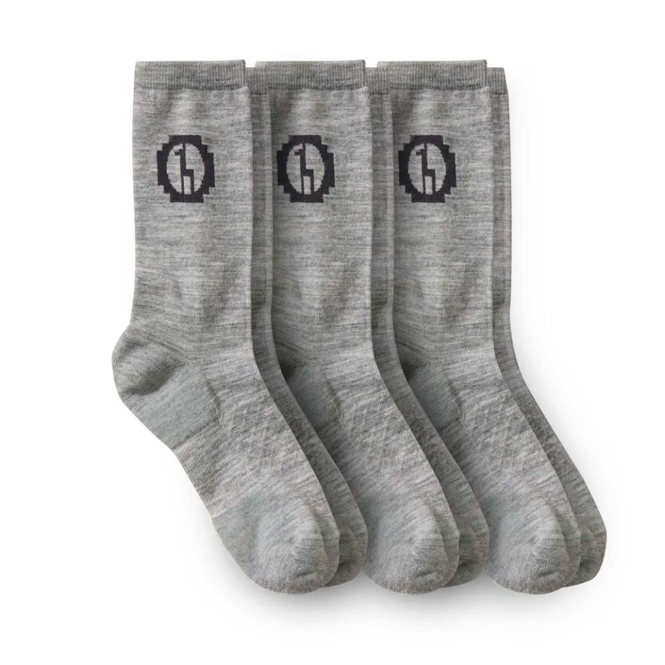 <p><a href="https://go.redirectingat.com?id=74968X1596630&url=https%3A%2F%2Fwww.pakaapparel.com%2Fproducts%2Falpaca-socks-bulk&sref=https%3A%2F%2Fwww.bestproducts.com%2Flifestyle%2Fg46189435%2Fgifts-for-hunters%2F" rel="nofollow noopener" target="_blank" data-ylk="slk:Shop Now;elm:context_link;itc:0;sec:content-canvas" class="link ">Shop Now</a></p><p>Crew Socks</p><p>pakaapparel.com</p><p>$60.00</p>