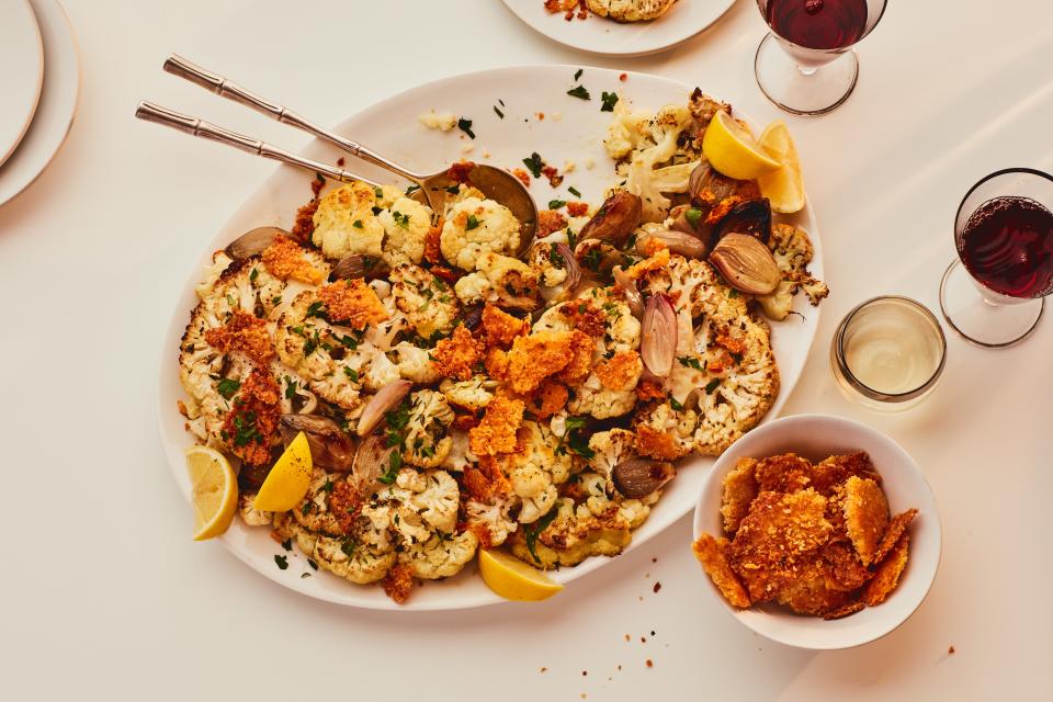 Roasted Cauliflower with Parmesan-Panko Crumble