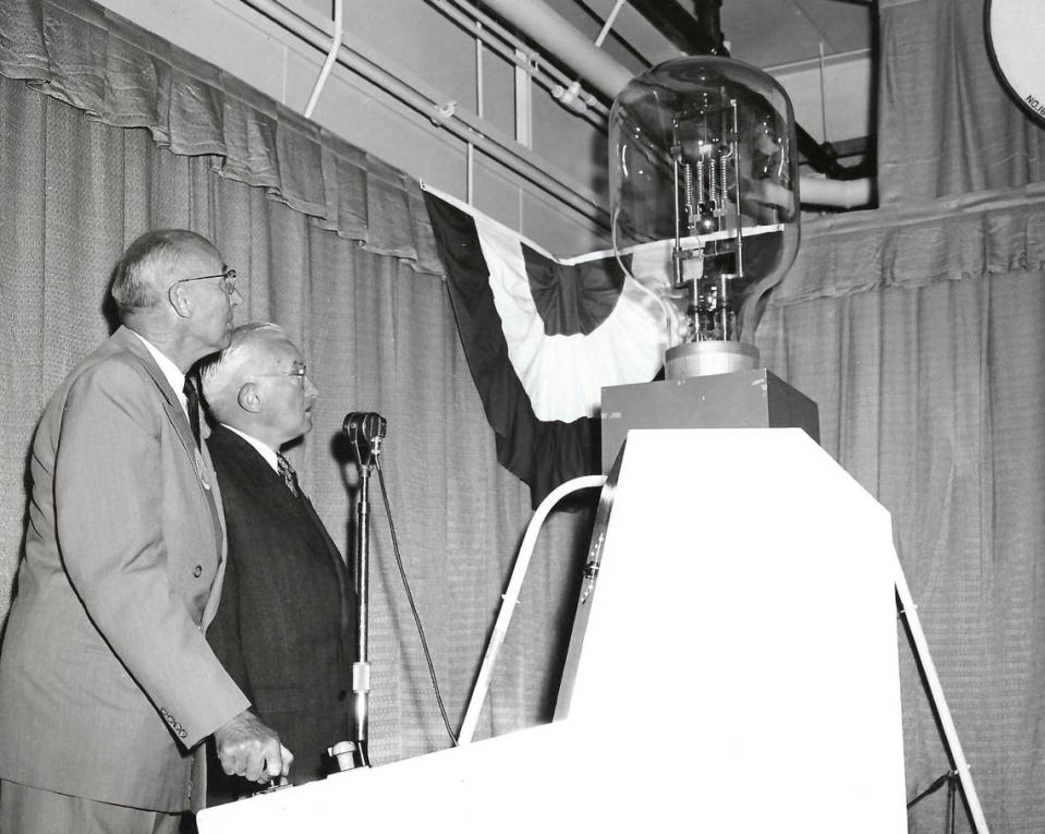 Lighing of the “World’s Largest Lamp” was one of the activites on the program. PG&E dedicated the Morro Bay Power Plant July 8, 1955. The initital facility had two generating units sharing one smoke stack. The $44 million plant could generate 300,000 kilowatts, enough to power the city of San Francisco. PG&E/Tribune file