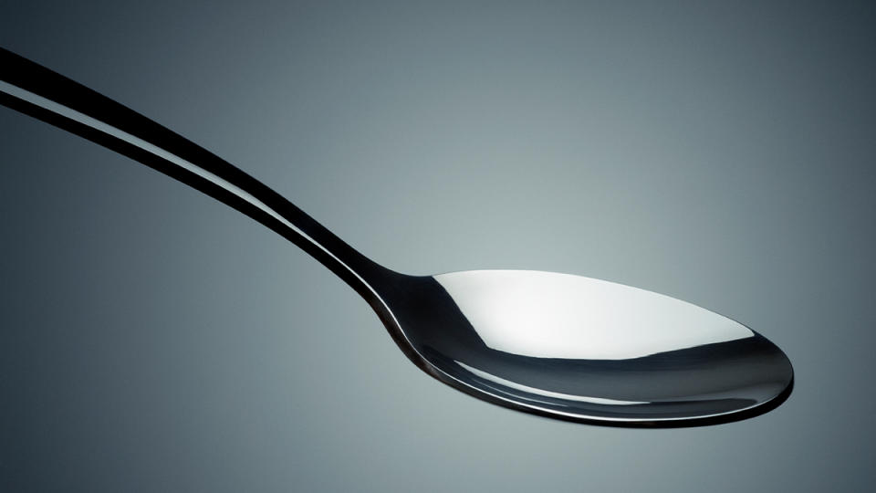 metal spoon to prevent droopy eyelids