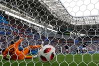 Soccer Football - World Cup - Round of 16 - France vs Argentina - Kazan Arena, Kazan, Russia - June 30, 2018 France's Antoine Griezmann scores their first goal from the penalty spot REUTERS/Dylan Martinez