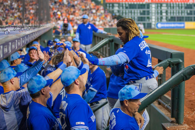 Bo Bichette of the Toronto Blue Jays poses for a photo with family News  Photo - Getty Images