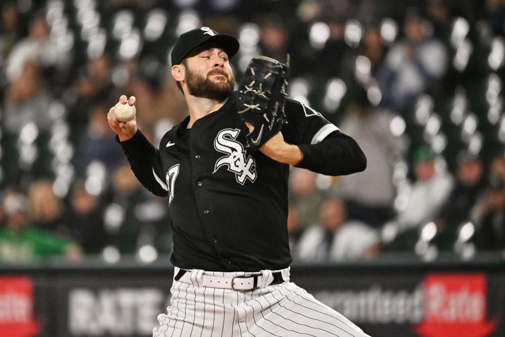 Column: Lucas Giolito realistic about staying with Chicago White Sox