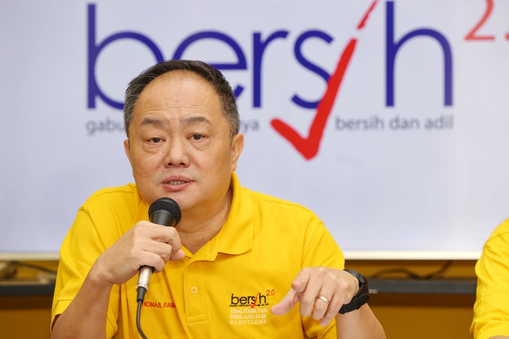 Bersih 2.0 chairman Thomas Fann urged the Election Commission to speed up the process of enabling the registration of youths aged 18 to 20 as voters. — Picture by Choo Choy May