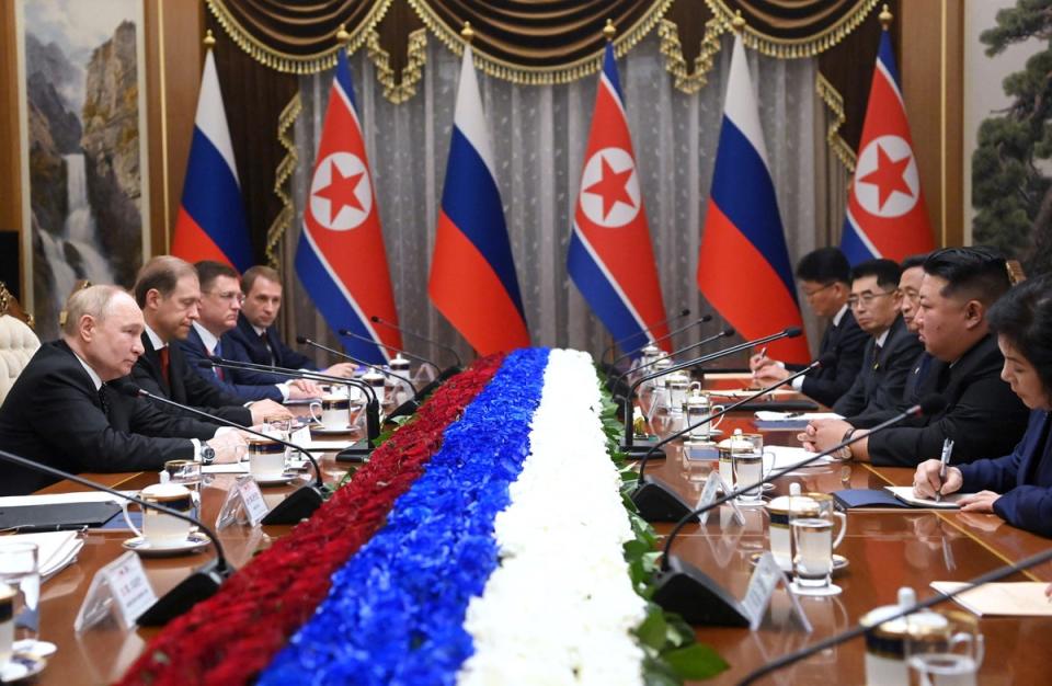 The talks between the two leaders (POOL/AFP via Getty Images)