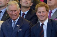 Étant enfants, William et Harry ont souvent accompagné leurs parents Charles et Diana dans des voyages de ski. William et Kate ont fait durer la tradition en se rendant dans les Alpes françaises avec leurs enfants en 2016.