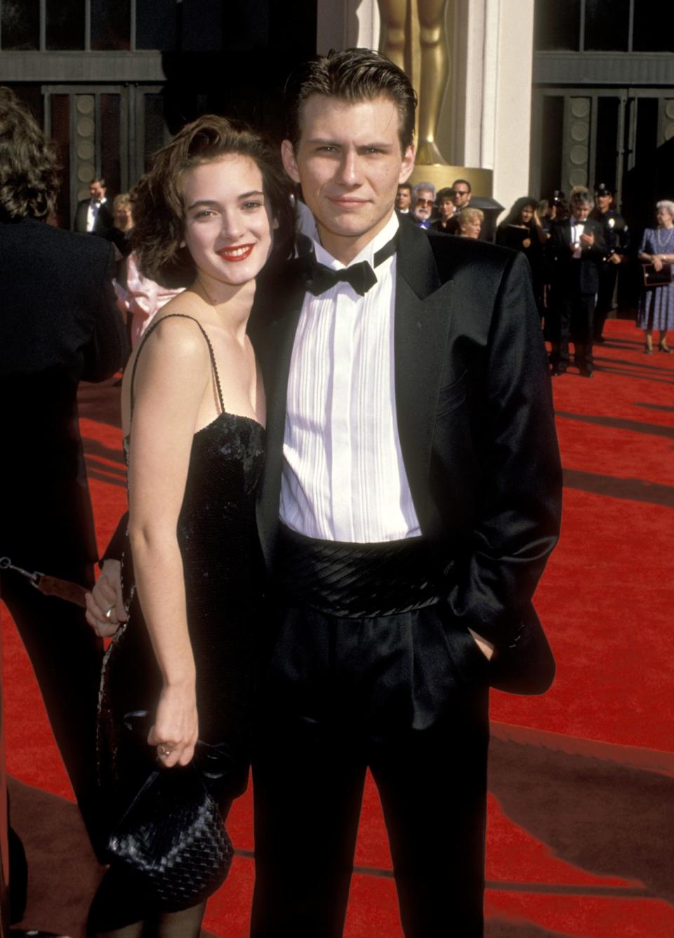 Winona Ryder 和 Christian Slater 現身1989年紅地毯。