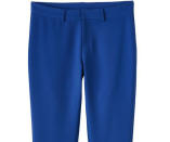 <p>On trouve aussi ce beau pantalon bleu dans la collection « Esmara by Heidi Klum ». Idéal pour les événements professionnels.<br>Crédit photo : Lidl </p>