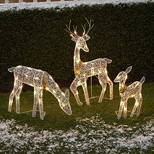 28) Light-Up Deer Family