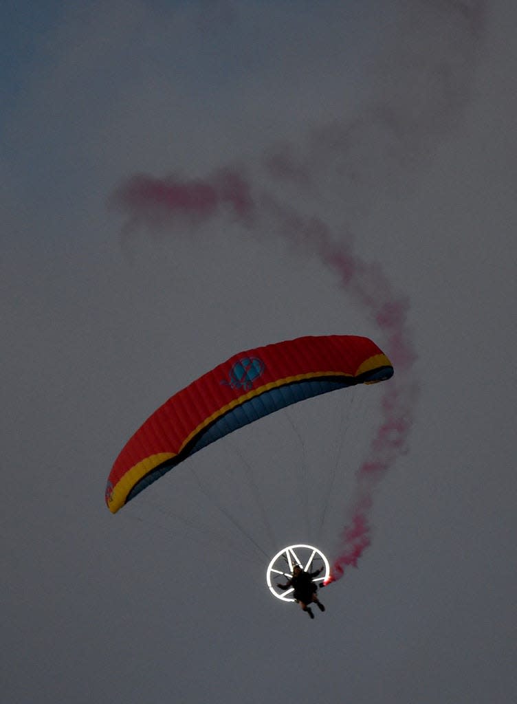 A paraglider team will again be part of an expanded lineup for evening air shows at Sun 'n Fun.