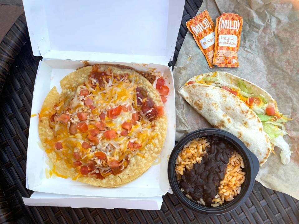 Dolly Parton's Taco Bell order