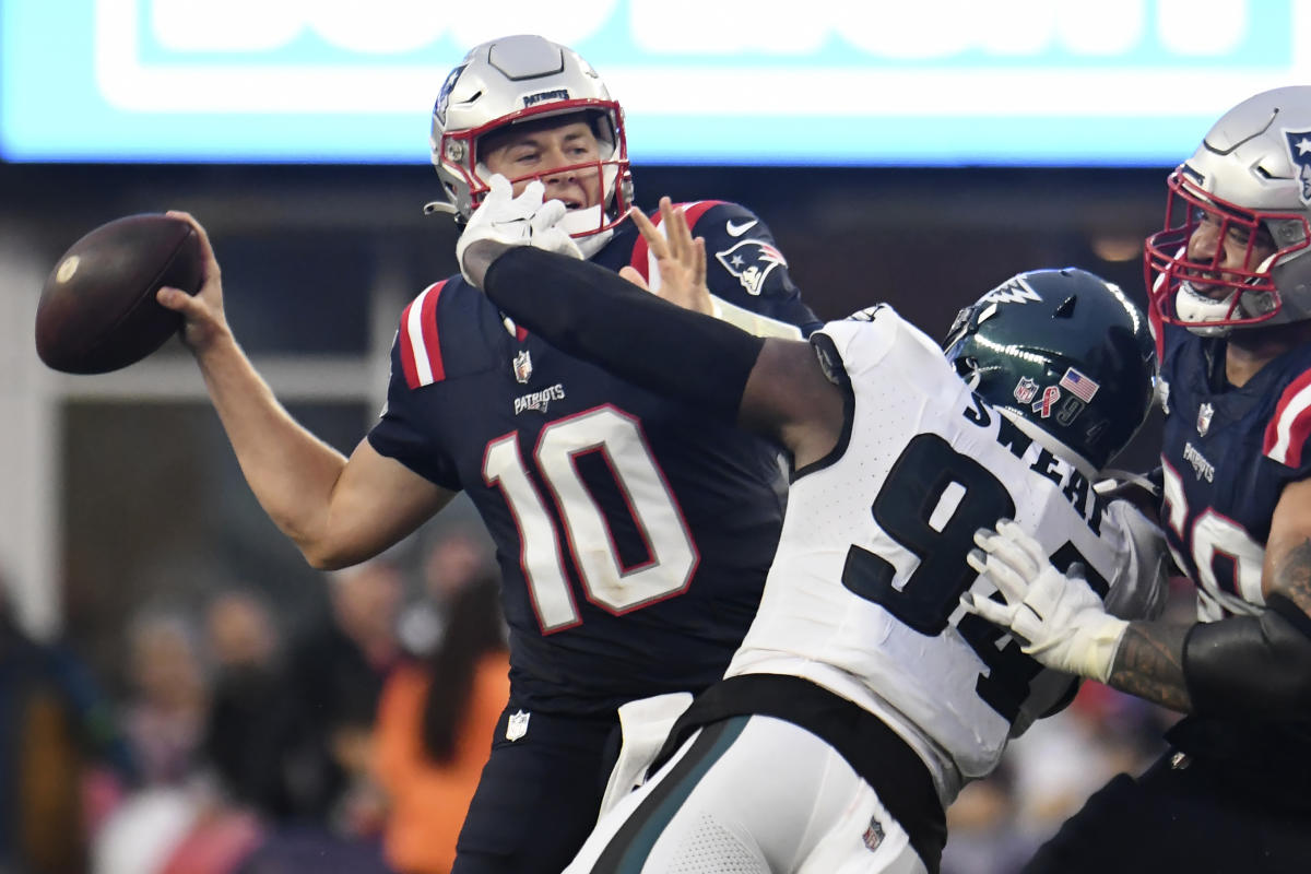 The Patriots see progress with their offense after their season