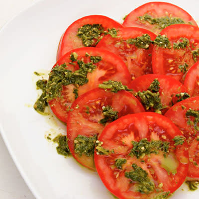 Sliced Tomatoes with Pesto Drizzle