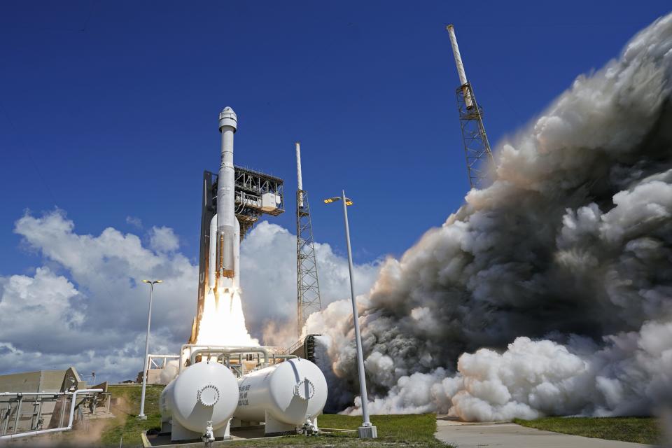 Boeing's Starliner capsule atop an Atlas V rocket lifts off from Space Launch Complex 41 at the Cape Canaveral Space Force Station on a mission to the International Space Station, Wednesday, June 5, 2024, in Cape Canaveral, Fla. (AP Photo/John Raoux)