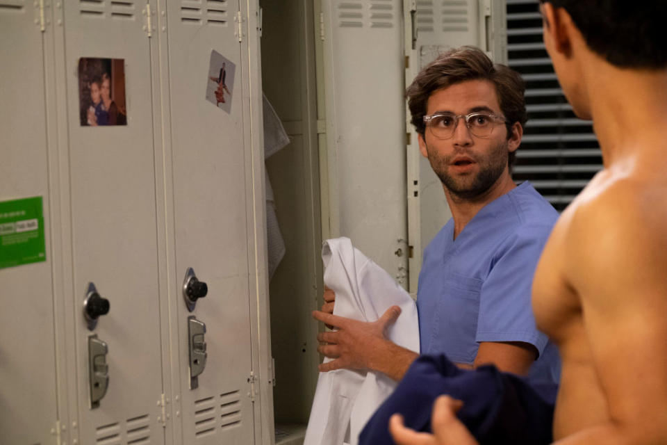 Jake Borelli plays “Glasses” in <em>Grey’s Anatomy</em>. (Photo: John Fleenor/ABC via Getty Images)