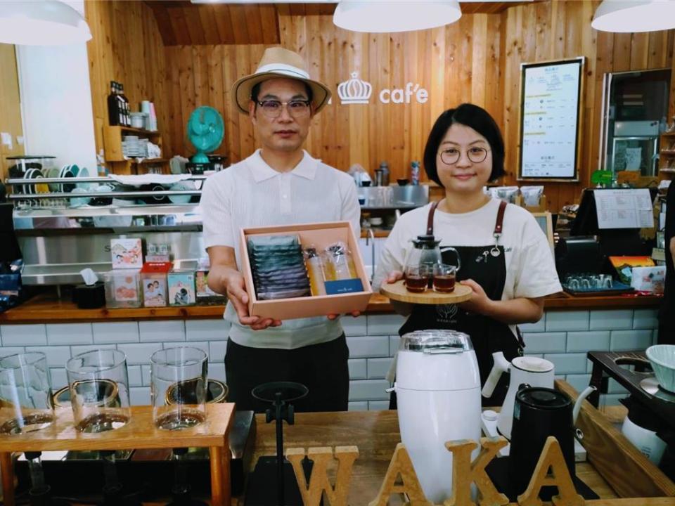 「Hsuan Ri Fen 炫日芬」與「WAKA cafe 瓦卡咖啡」攜手合作，推出母親節限定禮盒做公益！圖／曾麗芳