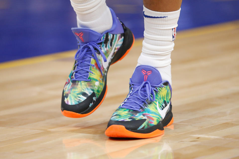 SAN FRANCISCO, CALIFORNIA - MARCH 16: A detail shot of the shoes worn by Juan Toscano-Anderson #95 of the Golden State Warriors during the game against the Boston Celtics at Chase Center on March 16, 2022 in San Francisco, California. NOTE TO USER: User expressly acknowledges and agrees that, by downloading and/or using this photograph, User is consenting to the terms and conditions of the Getty Images License Agreement. (Photo by Lachlan Cunningham/Getty Images)