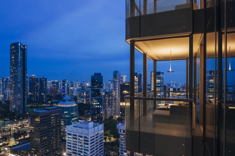 Pan Pacific Orchard - Hotel - Singapore - Suite Balcony - City View