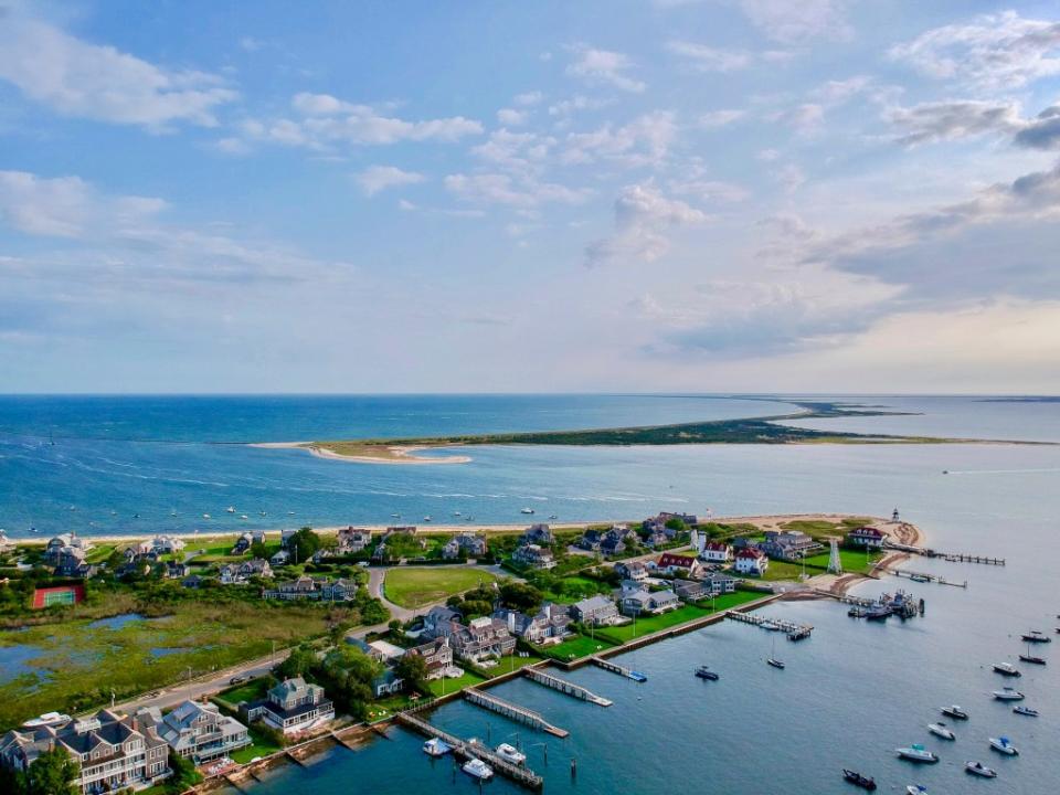 An aerial view of Nantucket. Harrison – stock.adobe.com