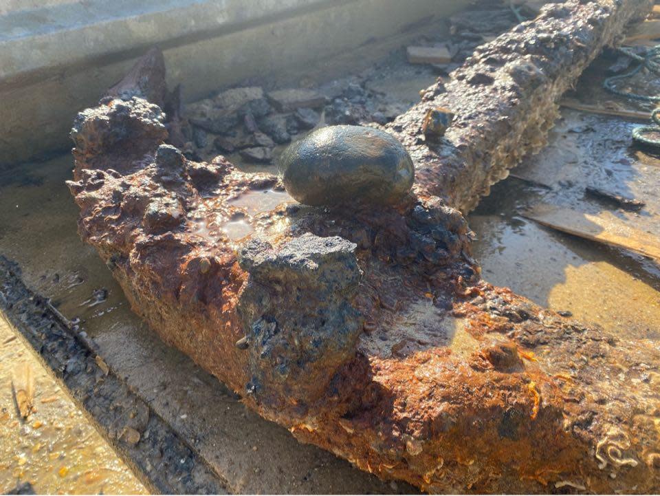 Eastern Daily Press: A close up of the anchor where a piece of coal can be seen attached - the boat was carrying a cargo of coal. 