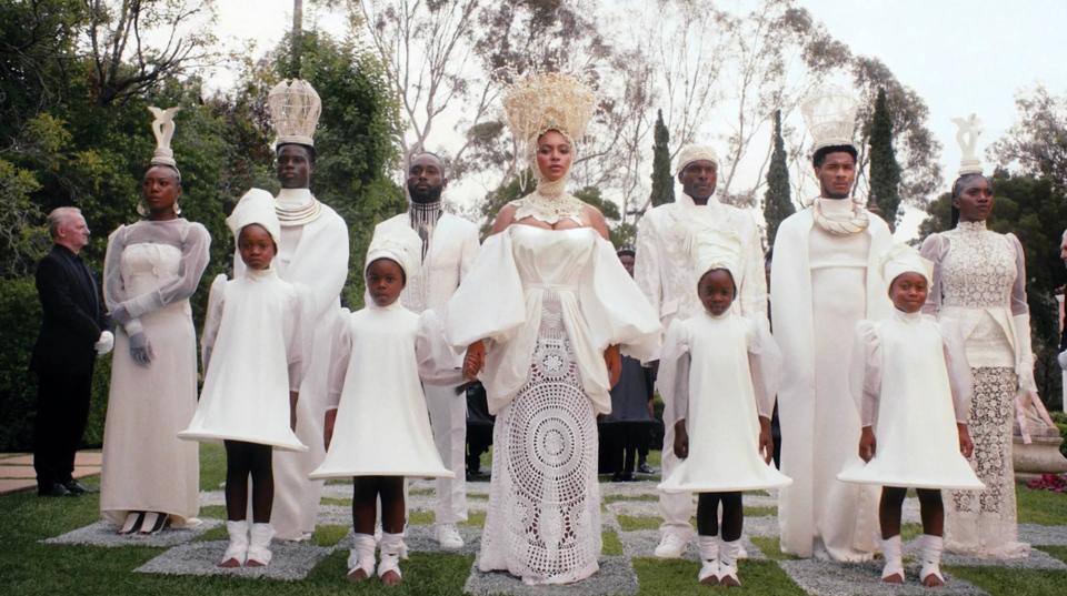 beyonce white chess black is king