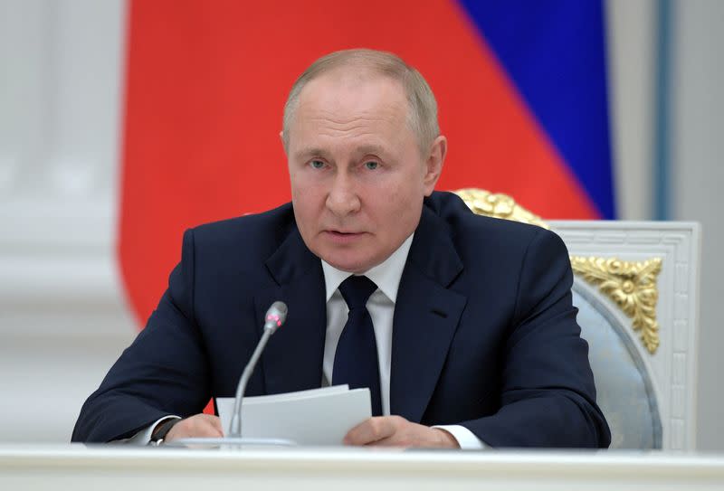 Russian President Vladimir Putin attends meeting with parliamentary leaders in Moscow