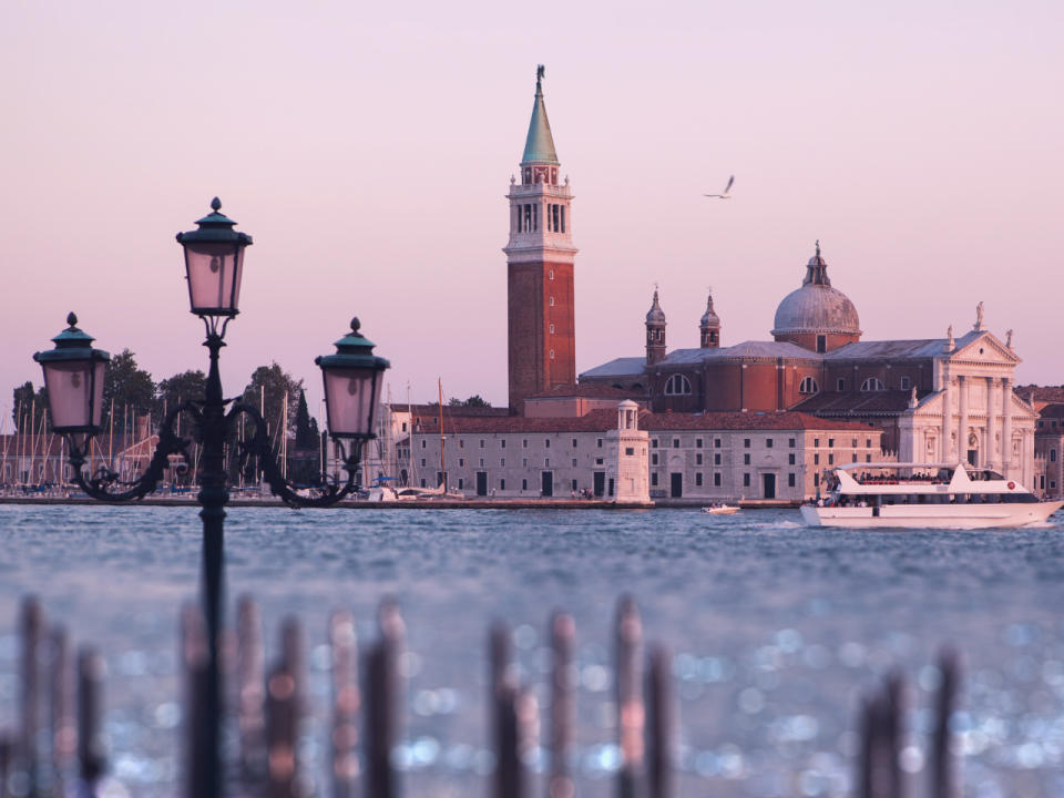 <p>Für Venedig stellt der steigende Meeresspiegel eine existenzielle Gefahr dar. Schon seit Langem stellen sich die Venezianer auf stärkere Überschwemmungen ein. (Bild-Copyright: Iaroslav Danylchenko/ddp Images) </p>