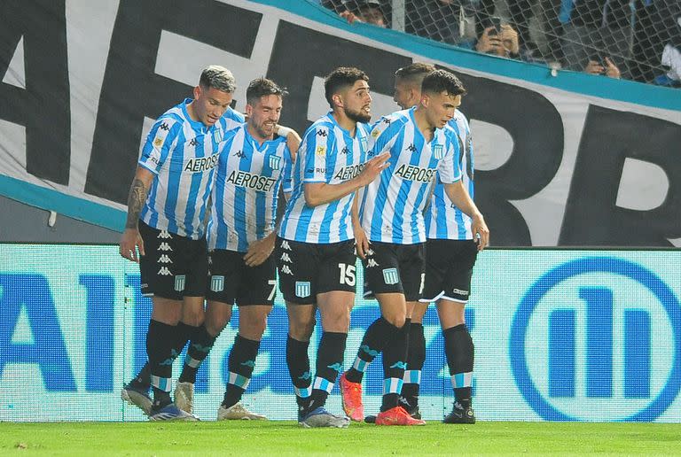 Racing, que ganó los últimos cinco partidos, es una aplanadora en el tramo final de cada encuentro