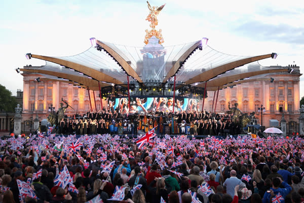 <div class="caption-credit"> Photo by: Dan Kitwood | Getty Images</div>Gary Barlow and the Commonwealth band perform on stage during the Diamond Jubilee concert at Buckingham Palace on June 4, 2012 in London, England. Performers included Kylie Minogue, Robbie Williams, Sir Elton John, Shirley Bassey, Jessie J, Sir Tom Jones, Madness, Stevie Wonder, Sir Cliff Richard and Sir Paul McCartney.