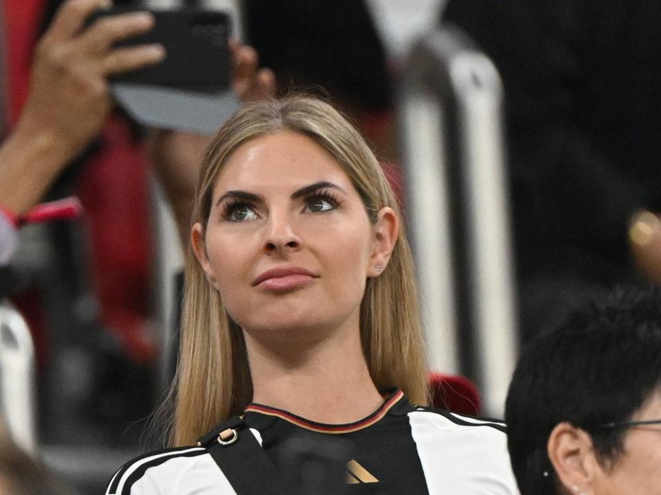 Lisa Füllkrug auf der Tribüne beim 1:1 zwischen Deutschland und Spanien bei der WM 2022 in Katar. (Bild: IMAGO/Matthias Koch)