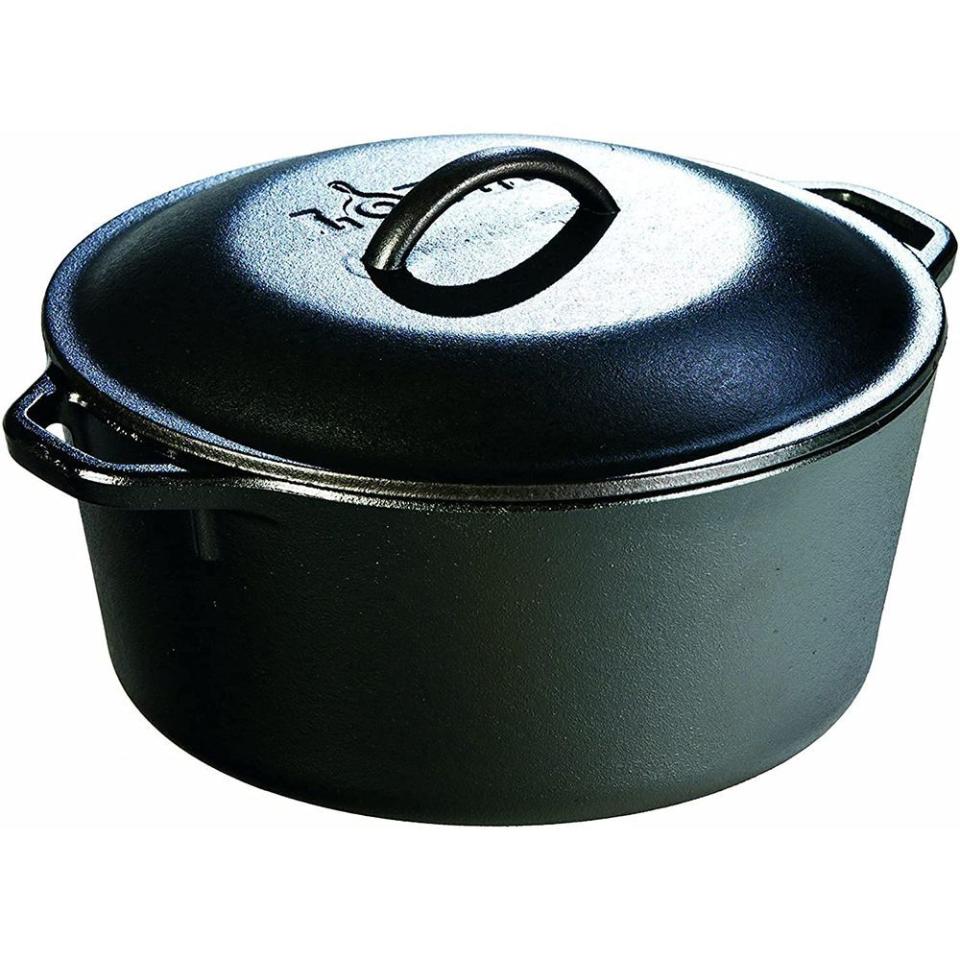 5) 5 Quart Cast Iron Dutch Oven