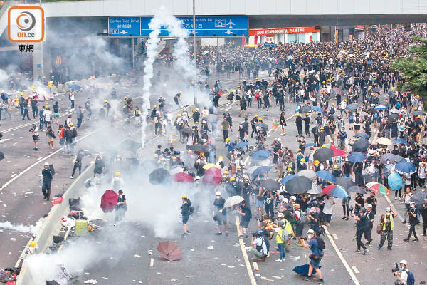 修例風波自去年六月爆發，暴力示威不斷，至今仍未平息。