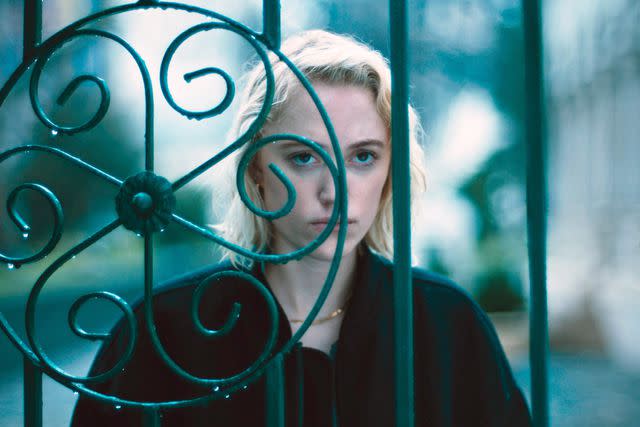 <p>IFC Midnight/Courtesy Everett</p> Maika Monroe in 'Watcher,' 2022