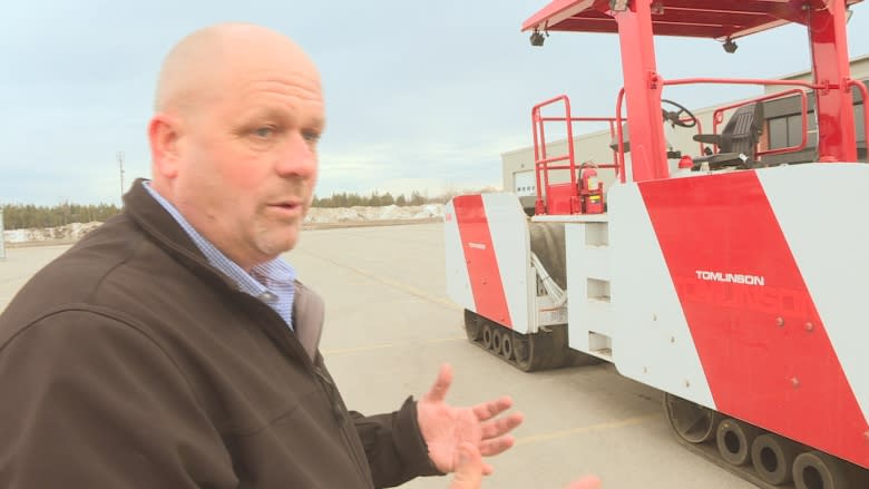 Long, bumpy ride to smoother roads nears end for Ottawa's 'Professor of Pavement'