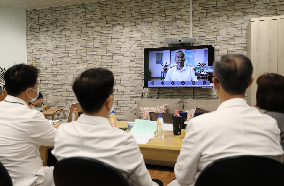 駐菲律賓代表處代表徐佩勇視訊見證，並祝賀大會成功